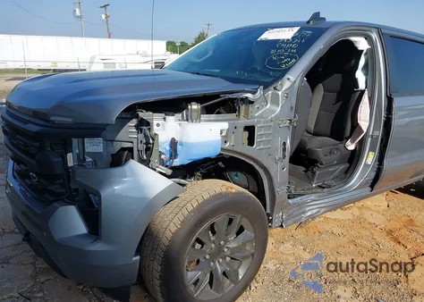 2024 Chevrolet Silverado 1500 2Wd Short Bed Custom z USA, uszkodzony, nr VIN 1GCPABEK5RZ211074